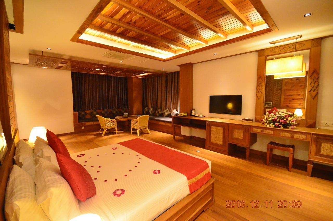 Hotel Thipaw สีป่อ ภายนอก รูปภาพ